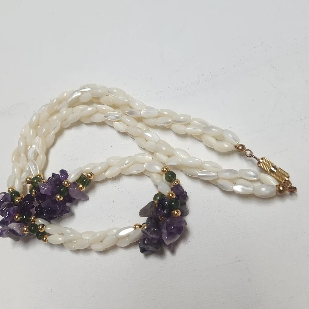 Vintage Mother of Pearl Amethyst Jade Chip Multi Strand Necklace Gold Tone Clasp - Picture 1 of 15